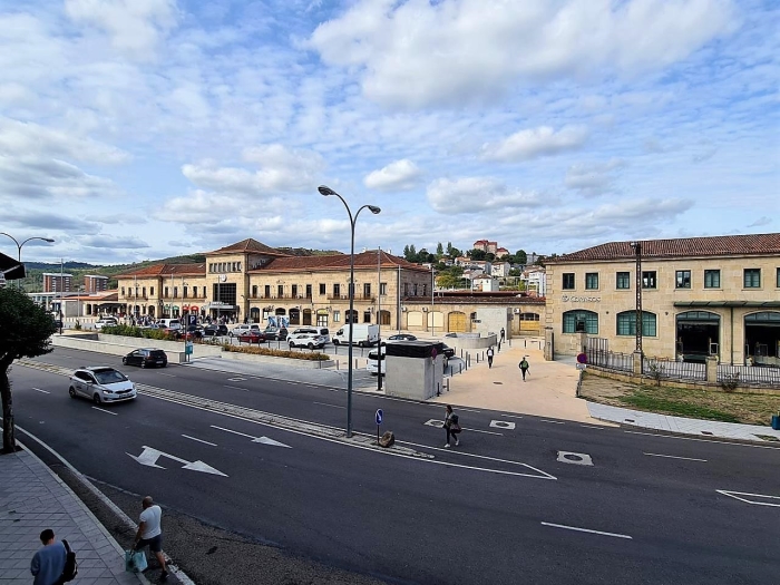 Piso Estación tren/bus moi luminoso en Ourense