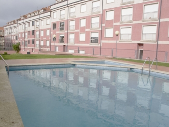 APARTAMENTO CON PISCINA EN PORTONOVO