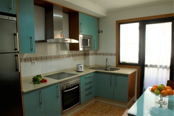 Apartamentos La Perla Superiores piscina y parking