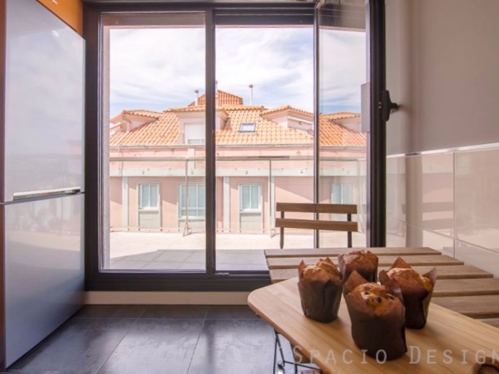Penthouse with views,swimming pool, tennis court 200m from the beach in Sanxenxo