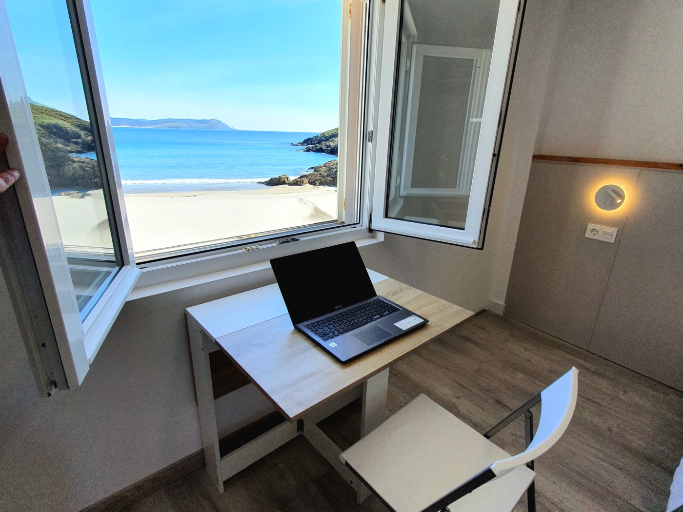 tourist accommodation sea view Nemiña beach in Muxía