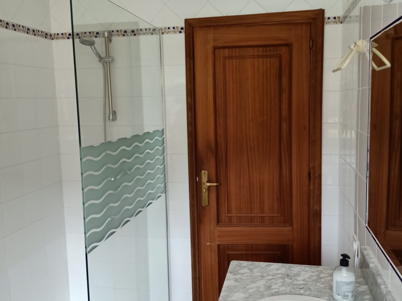 Apartamentos Caticovas · ★4,92 · 6 dormitorios · 8 camas · 3 baños en Meis