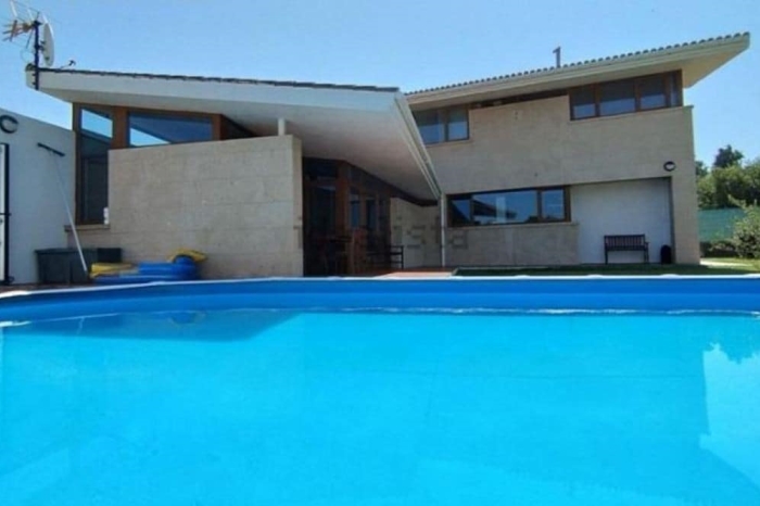 Chalet con piscina en praias de Vigo en Vigo