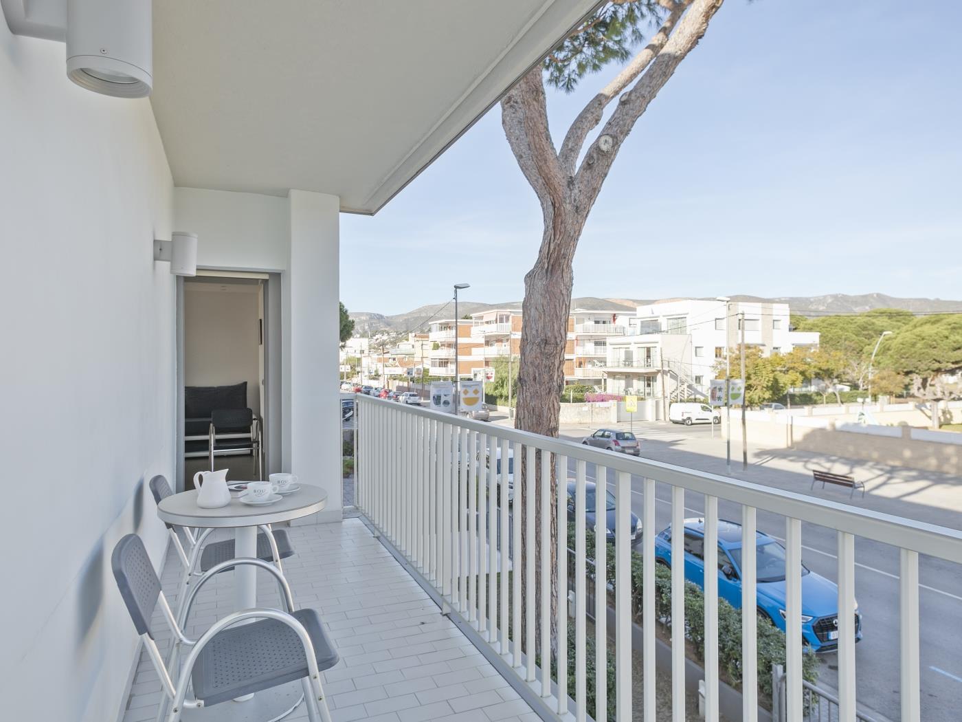 Apartamento familiar con terraza vistas a la montaña en Castelldefels