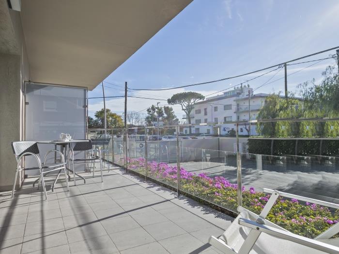 apartment with a sunny terrace - castelldefels