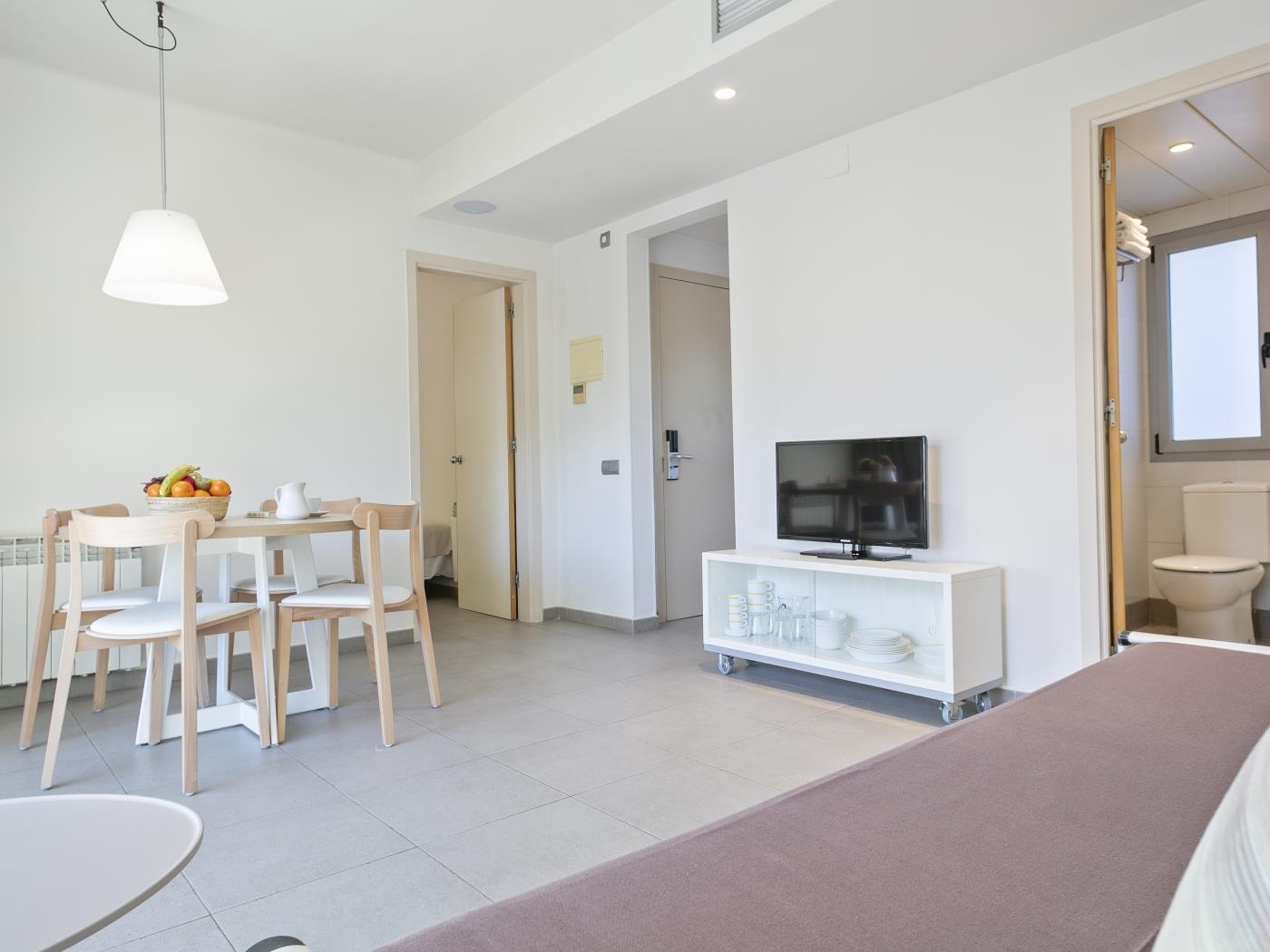 Apartamento standart con terraza soleada y a 25 mts de la playa en Castelldefels