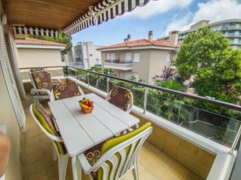 Apartament Girorooms Venecia - in the heart of Platja d'Aro, with communal pool and parking