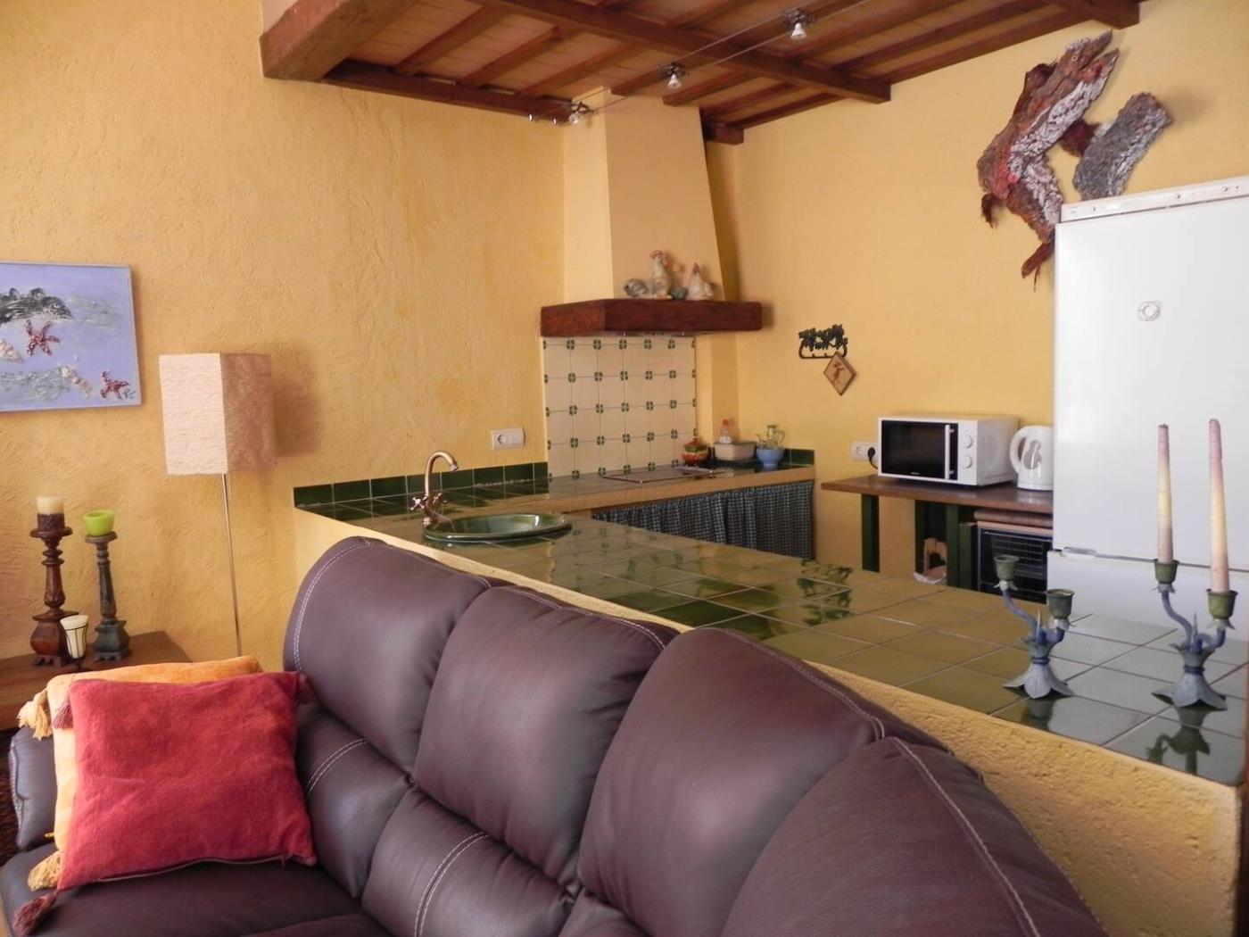 HOUSE-LOFT IDEAL FOR COUPLES, PRIVATE POOL AND PARKING in Mont - Ras
