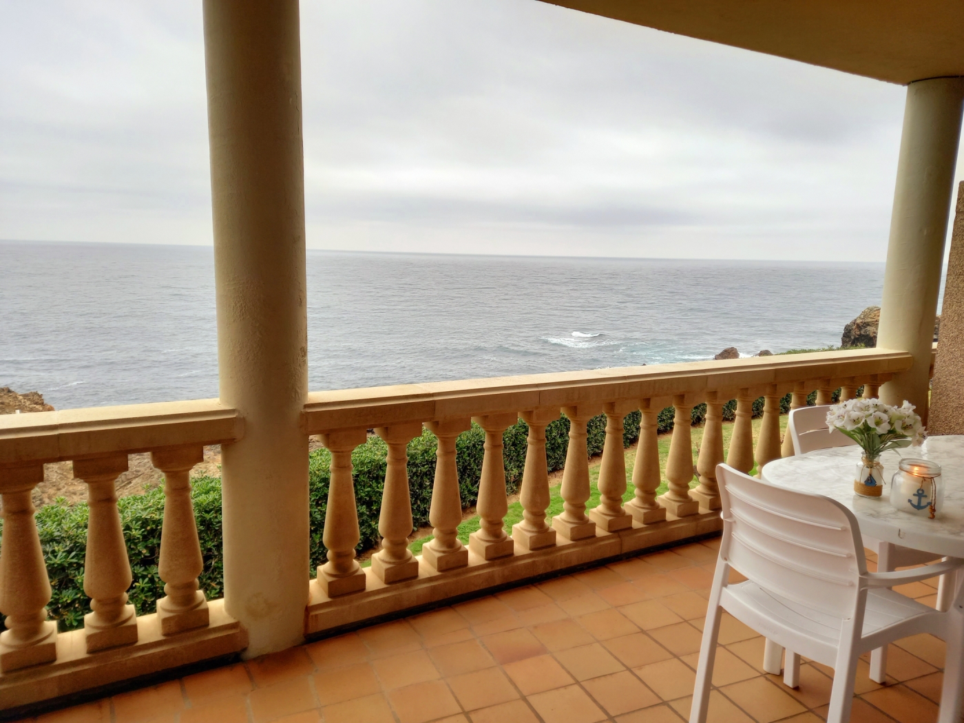 Appartement aan het strand met zwembad .en Begur