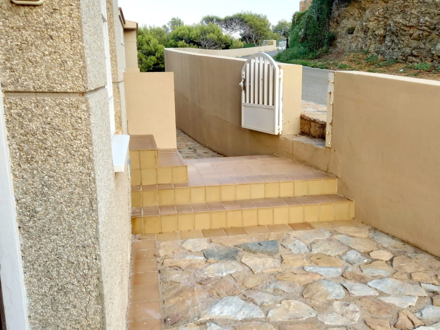 Apartament a primera línia de mar amb piscina a Begur