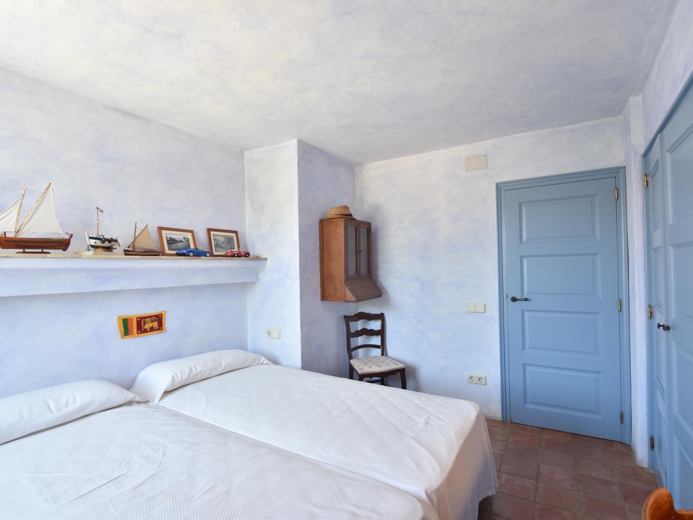 Beautiful centrally located flat with inner courtyard in Begur