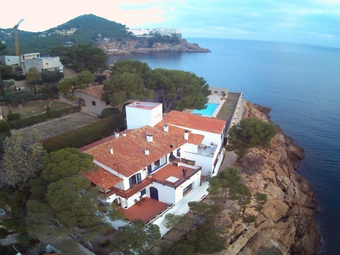 A house on the sea. Sa Tuna in Sa Tuna