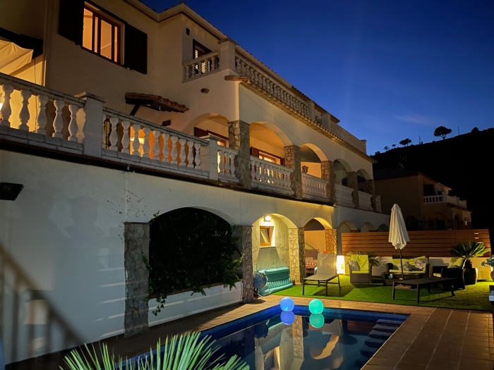 Home in Begur · 3 bedrooms · 4 beds · 2.5 baths in Begur