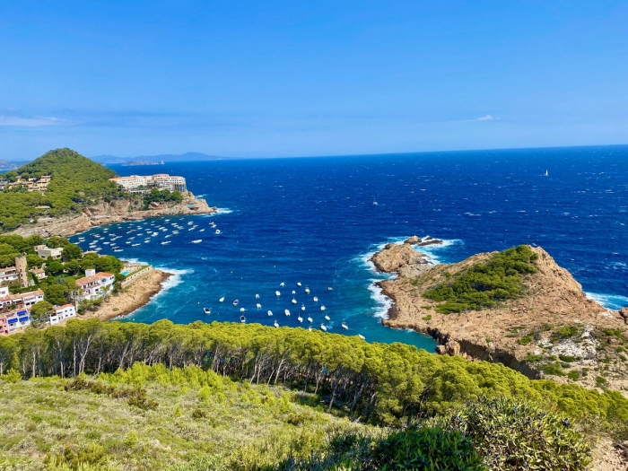 Hébergement · Begur · 3 chambres · 4 lits · 2 salles de bain et 1 toilette à Begur