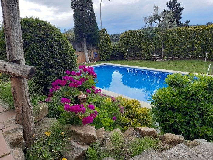 Townhouse in Begur, swimming pool, porch and garage in Begur
