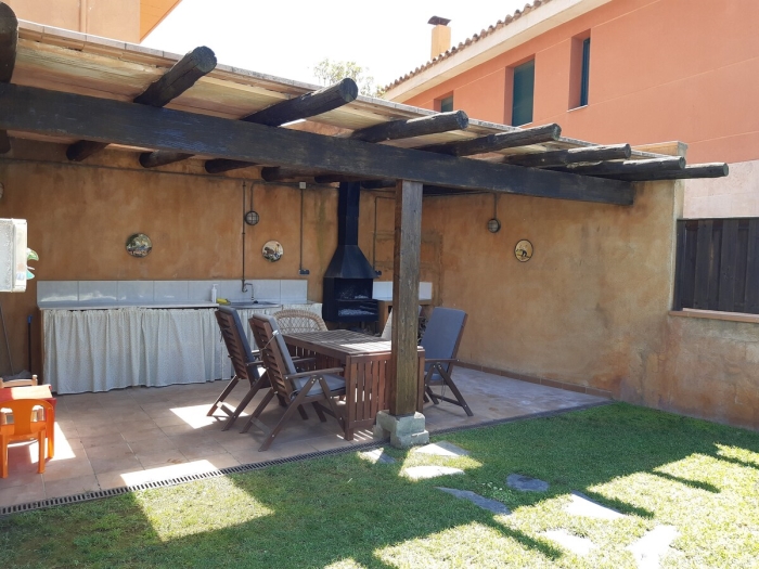Townhouse in Begur, swimming pool, porch and garage in Begur