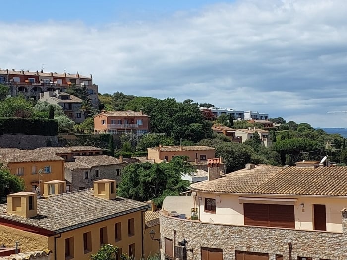 Loft authentique dans le village de Begur avec terrasse à Begur