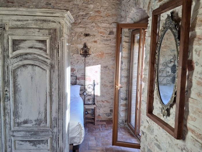 Authentic loft in Begur village with terrace in Begur