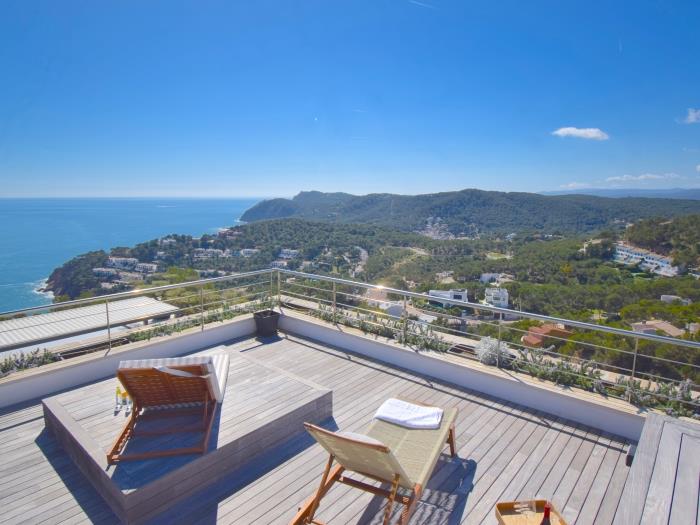 Exclusive villa sea views Tamariu
