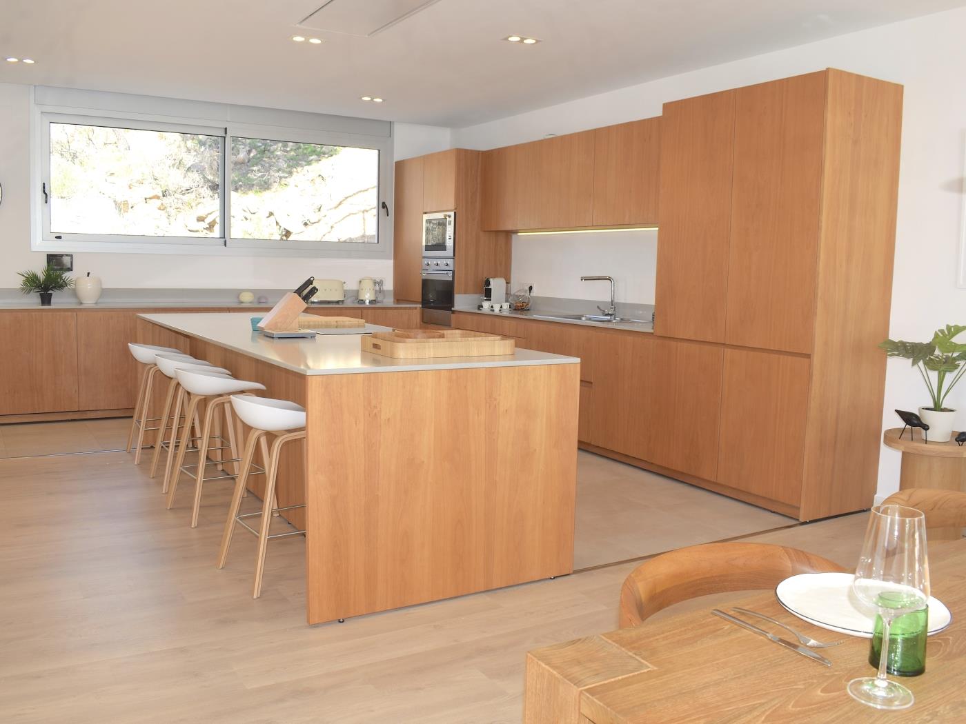 Outdoor dining terrace Costa Brava rental