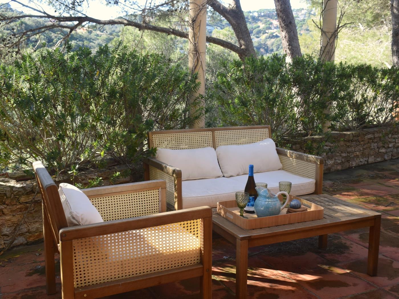 Walk to beach villa Begur rental