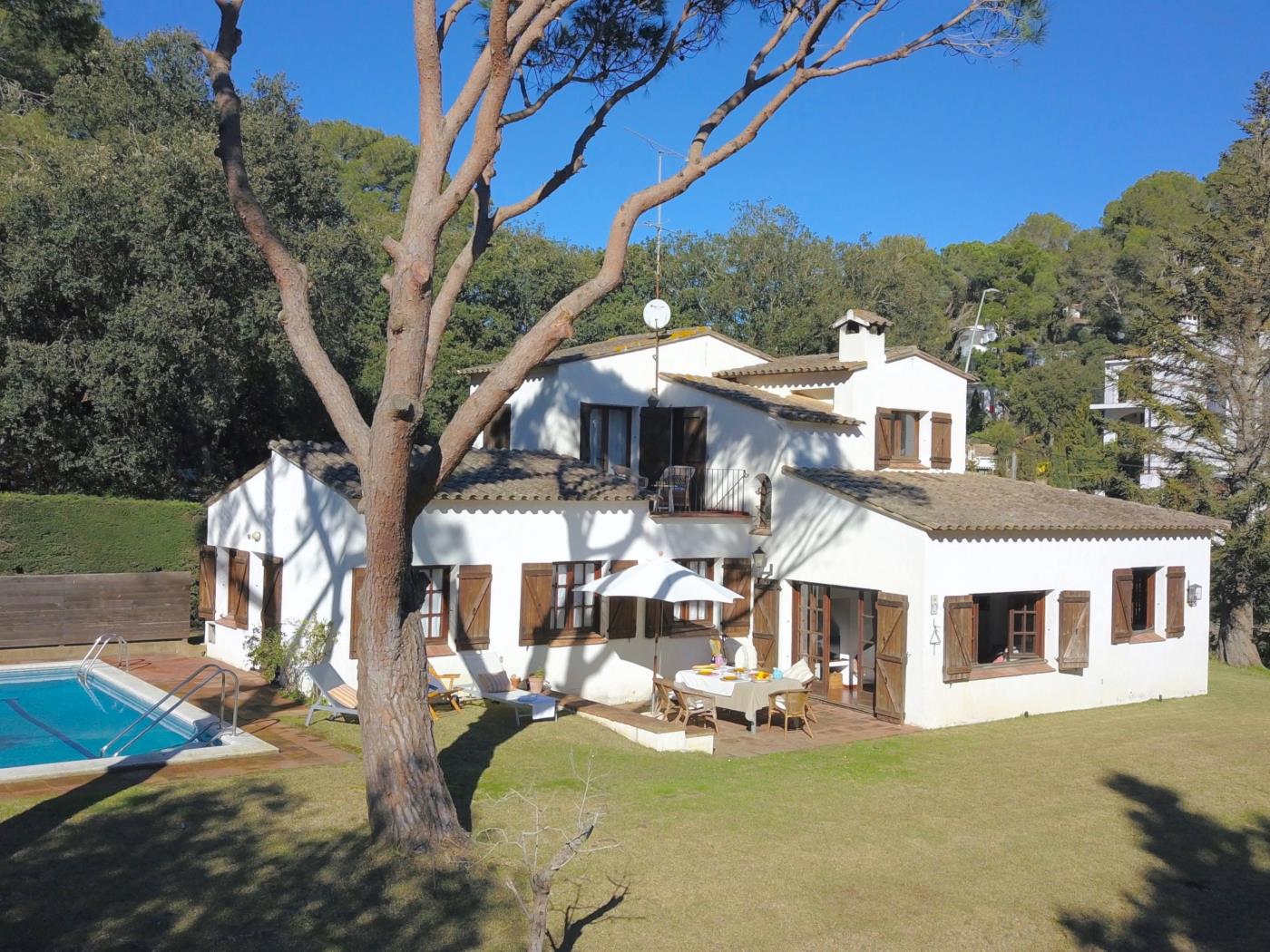 Summer villa Tamariu 2026 pool beach