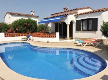 Villa with private pool and wifi.HUTG-000209
