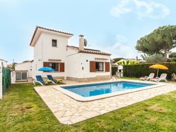 Summer house with private pool and garden.HUTG-014285