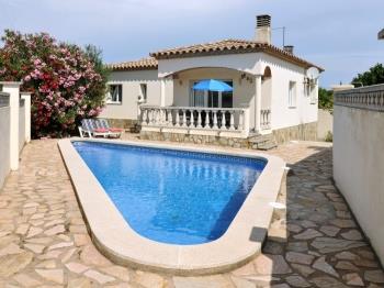 House with private pool in Riells.HUTG-006548