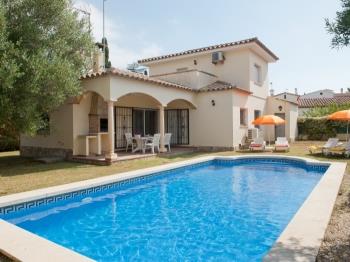 Maison pour les vacances avec piscine et jardin à L’Escala.HUTG-015583