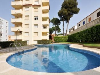 Apartament apartament per a 4 persones amb piscina comunitaria-HUTG-019351
