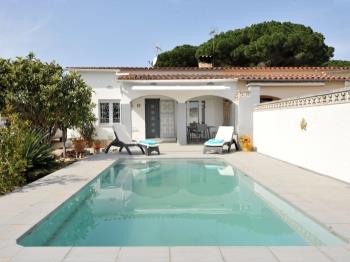 House on groundfloor with private pool. HUTG-024484