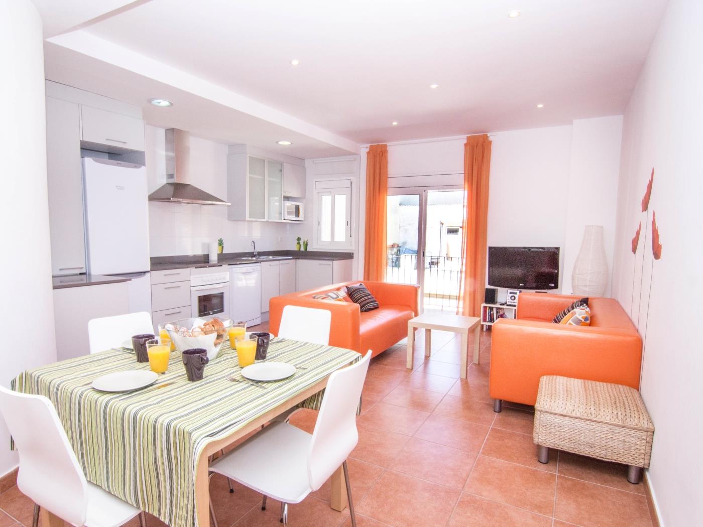 CHILL OUT BY BLAUSITGES Agradable apartamento con gran terraza en Sitges. en SITGES