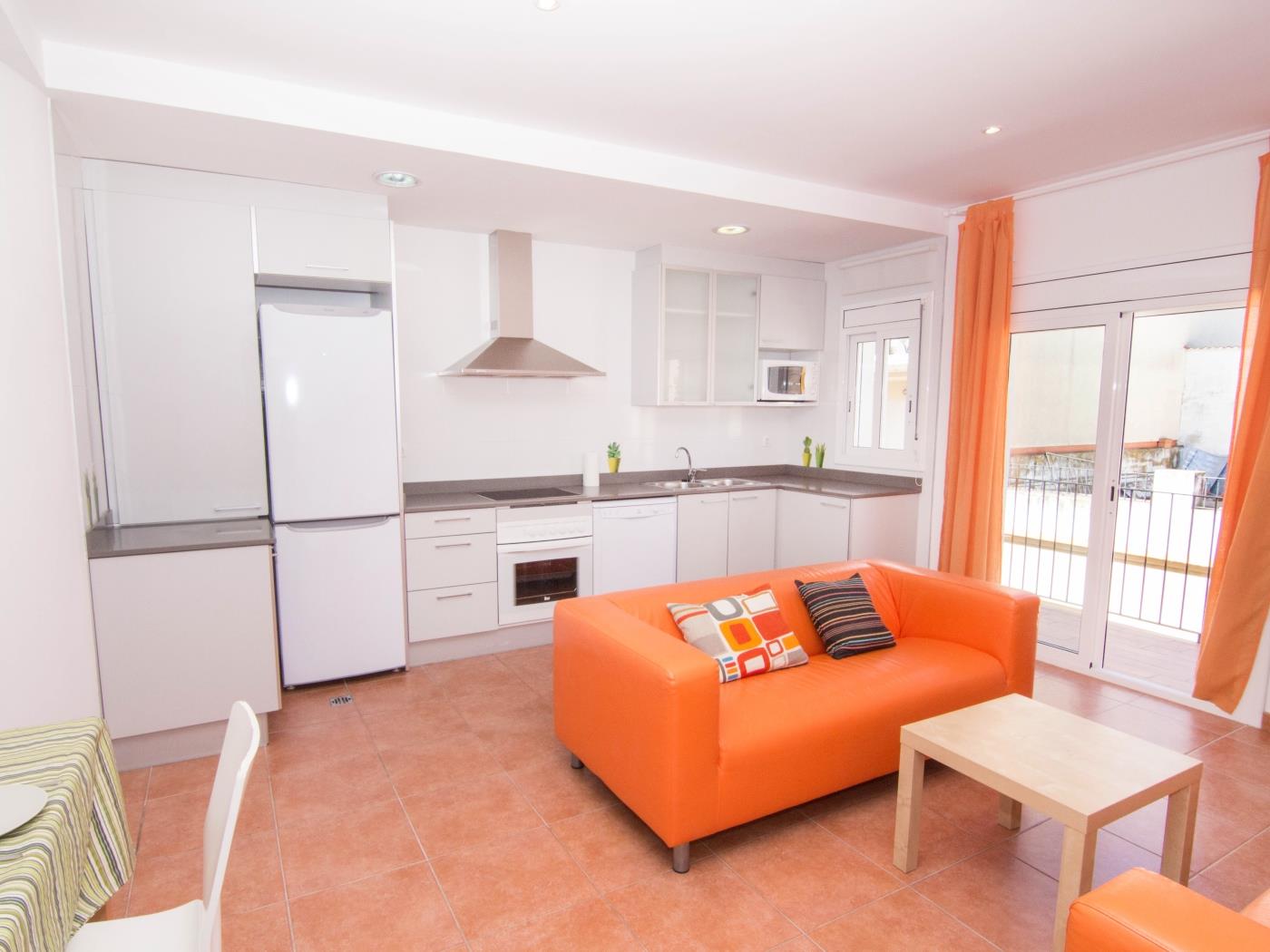 CHILL OUT BY BLAUSITGES Agradable apartamento con gran terraza en Sitges. en SITGES