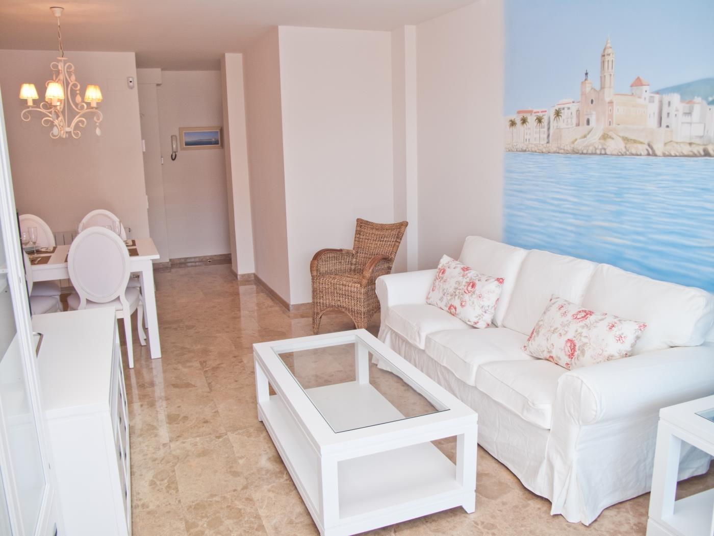 DELICIOUS BY BLAUSITGES Elegant apartment with pool in Sitges. in SITGES