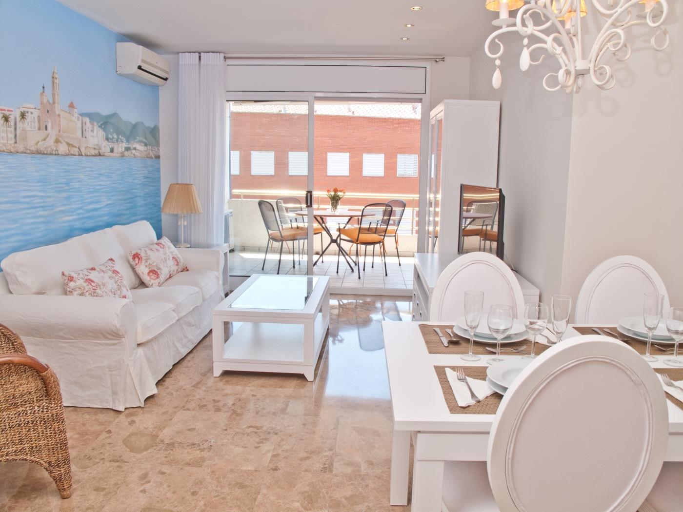 DELICIOUS BY BLAUSITGES Elegant apartment with pool in Sitges. in SITGES