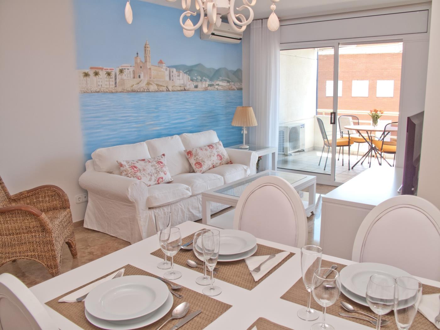 DELICIOUS BY BLAUSITGES Elegant apartment with pool in Sitges. in SITGES