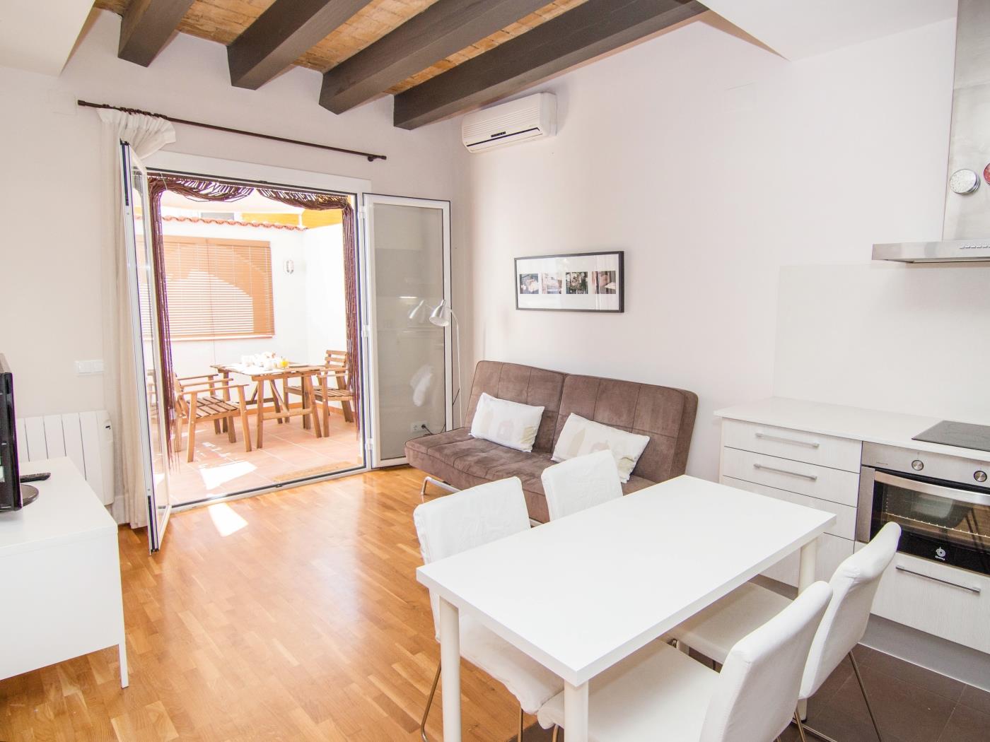 HABANA BY BLAUSITGES Adorable apt in the center with AC, WiFi and terrace in SITGES