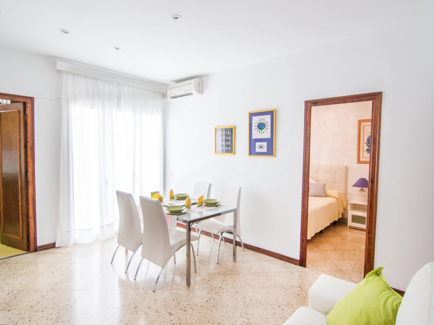 GRALLA BY BLAUSITGES Agradable apartamento en el centro de Sitges. en SITGES