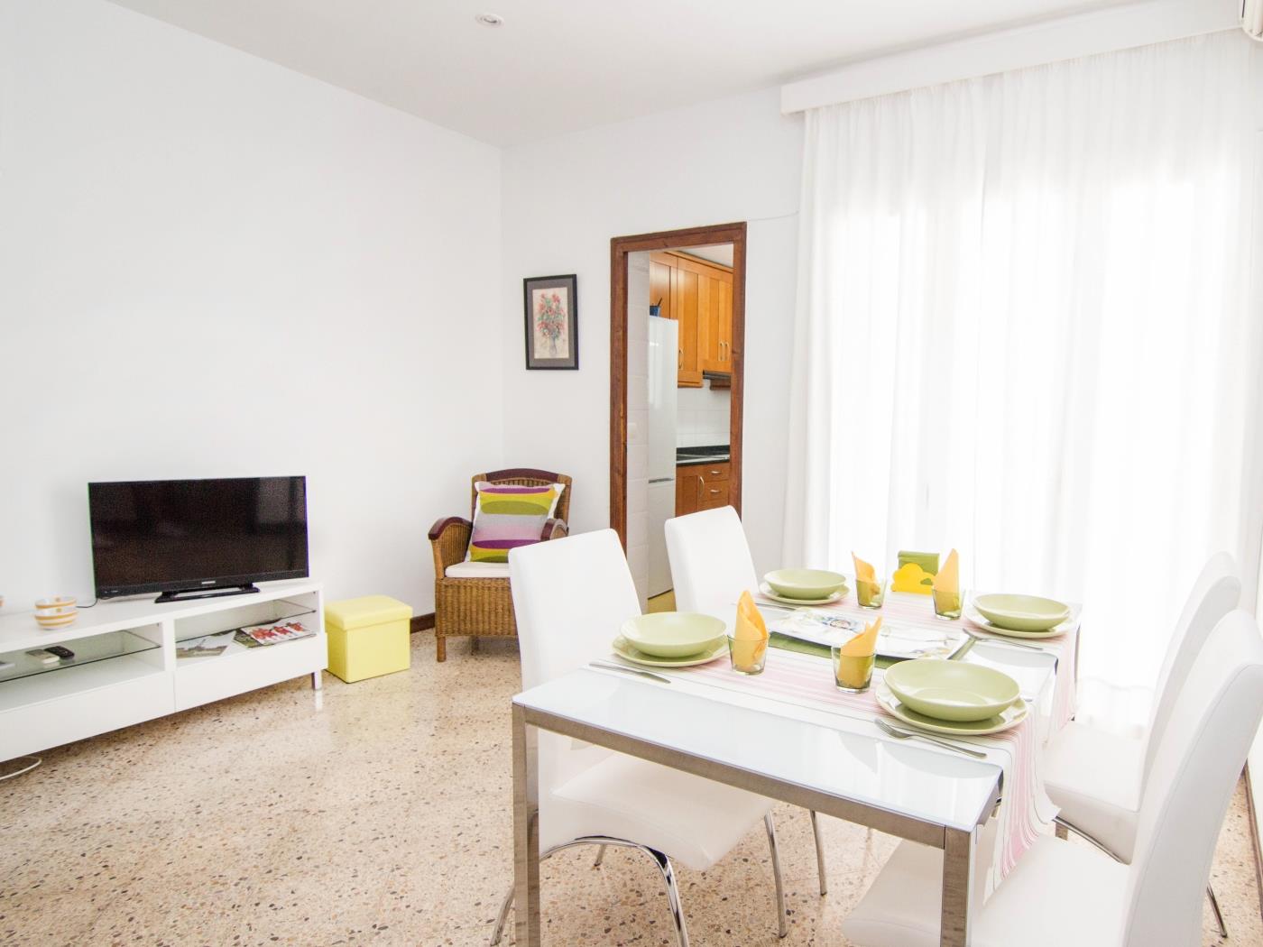 GRALLA BY BLAUSITGES Agradable apartamento en el centro de Sitges. en SITGES