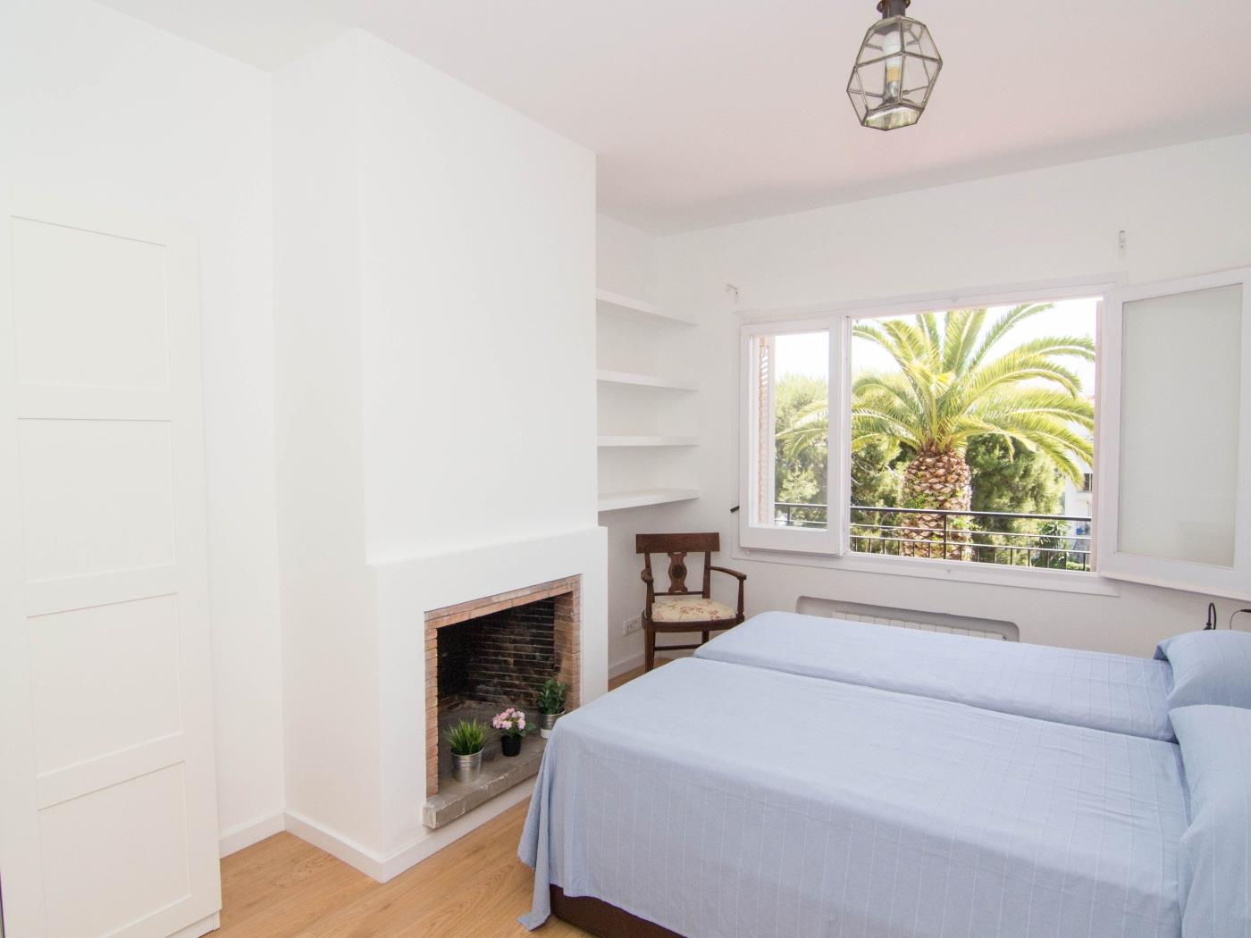 KRABI BEACH BY BLAUSITGES Fantastic fully renovated apartment in Sitges. in SITGES