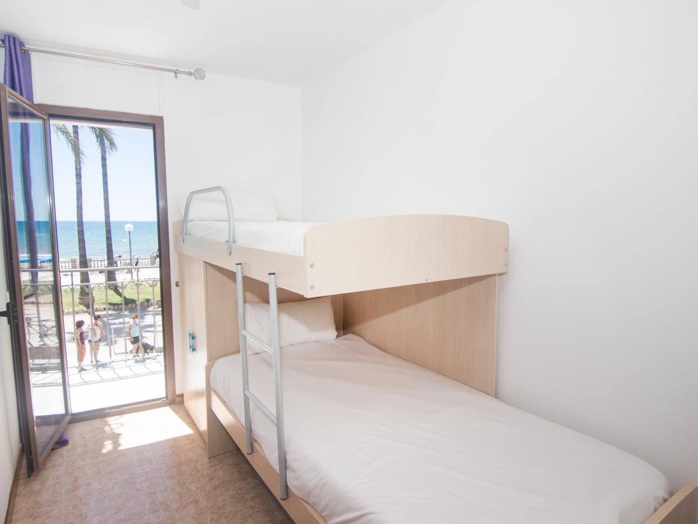 QUEEN BY BLAUSITGES Beach front location and fantastic views of Sitges. in SITGES