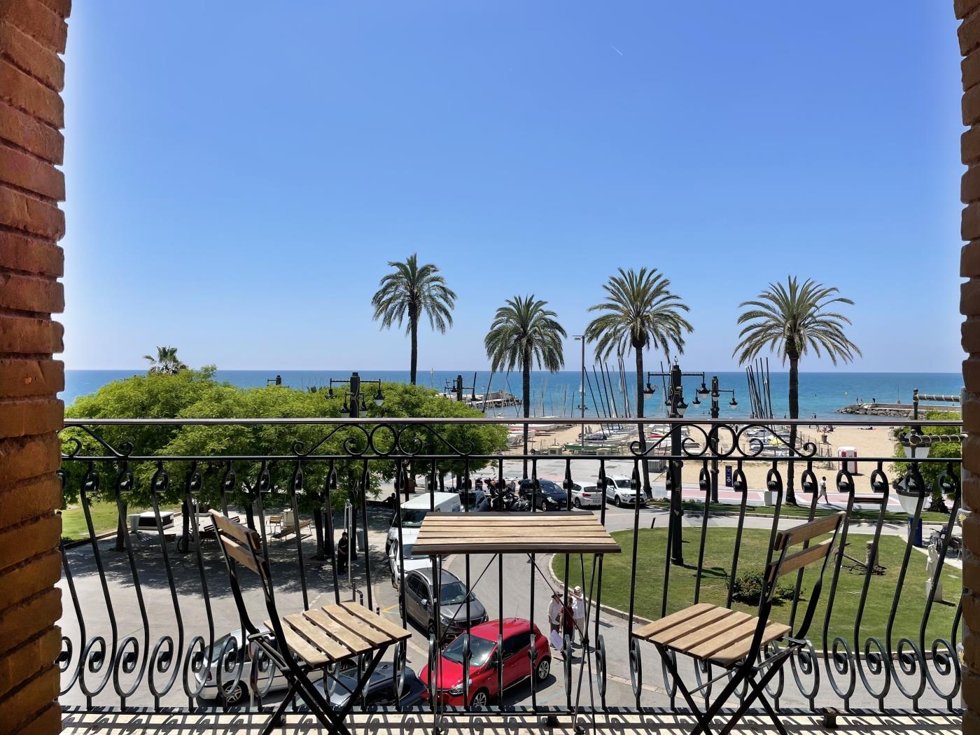 RIBERA PETIT BY BLAUSITGES Small apartment with superb sea views in Sitges. in SITGES