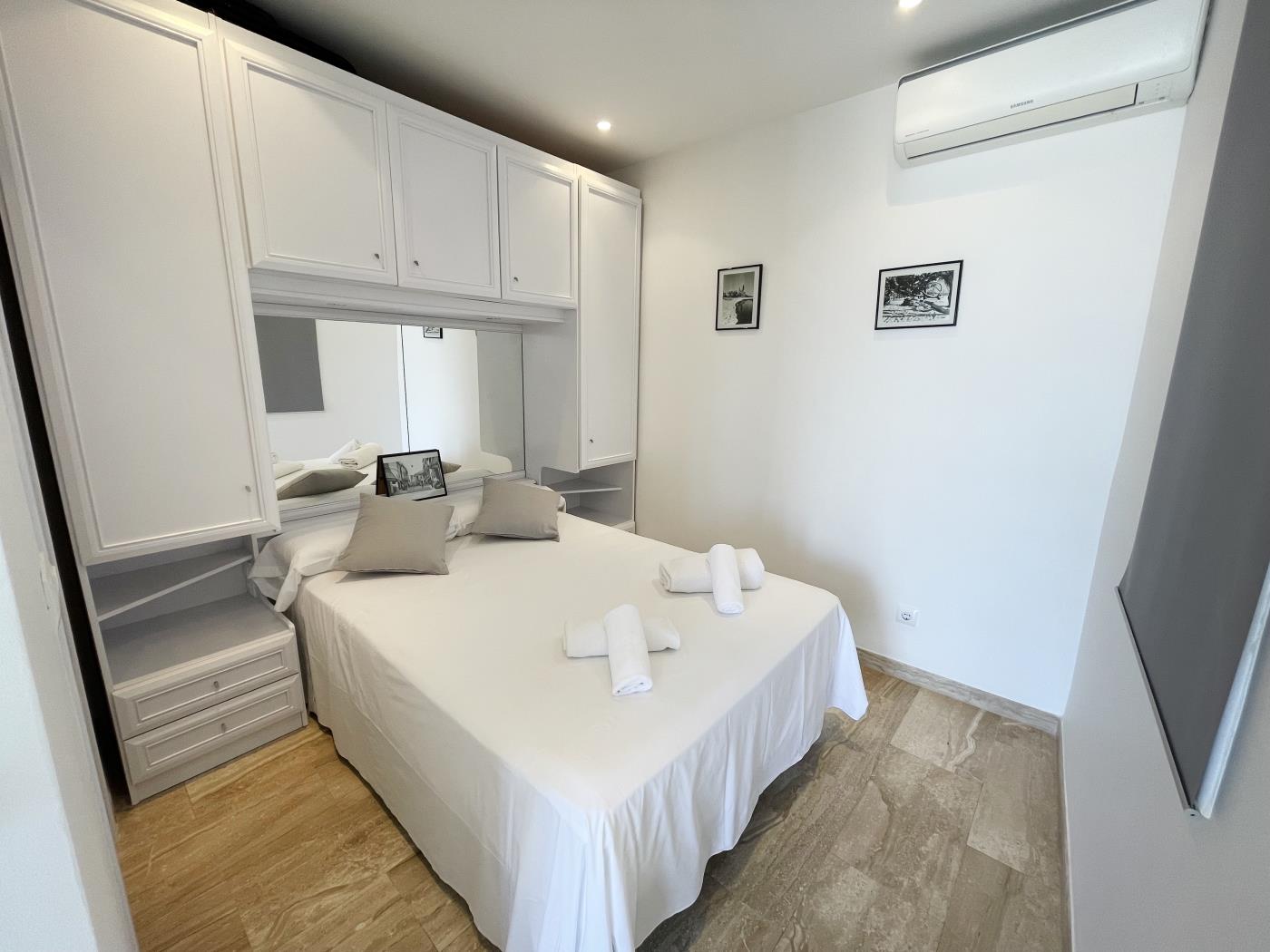 RIBERA PETIT BY BLAUSITGES Small apartment with superb sea views in Sitges. in SITGES