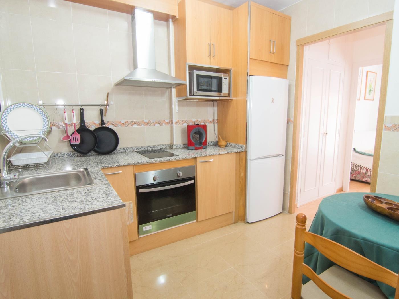 MONEMBASIA BY BLAUSITGES With AC, wifi and only seconds from the beach in Sitges in SITGES