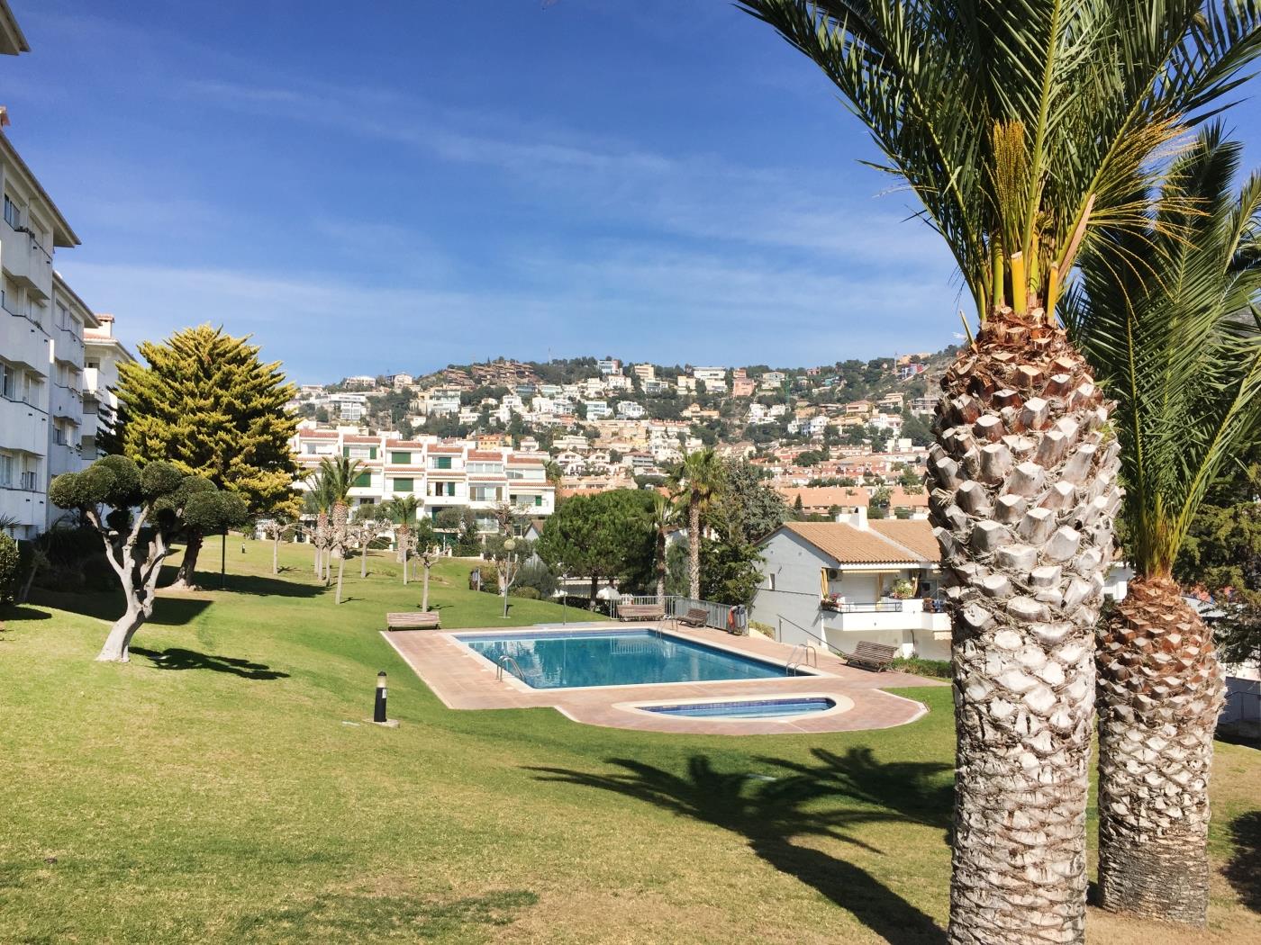 HARBOUR LOFT Vistas al mar, piscina, AC y wifi junto al puerto de Sitges en SITGES