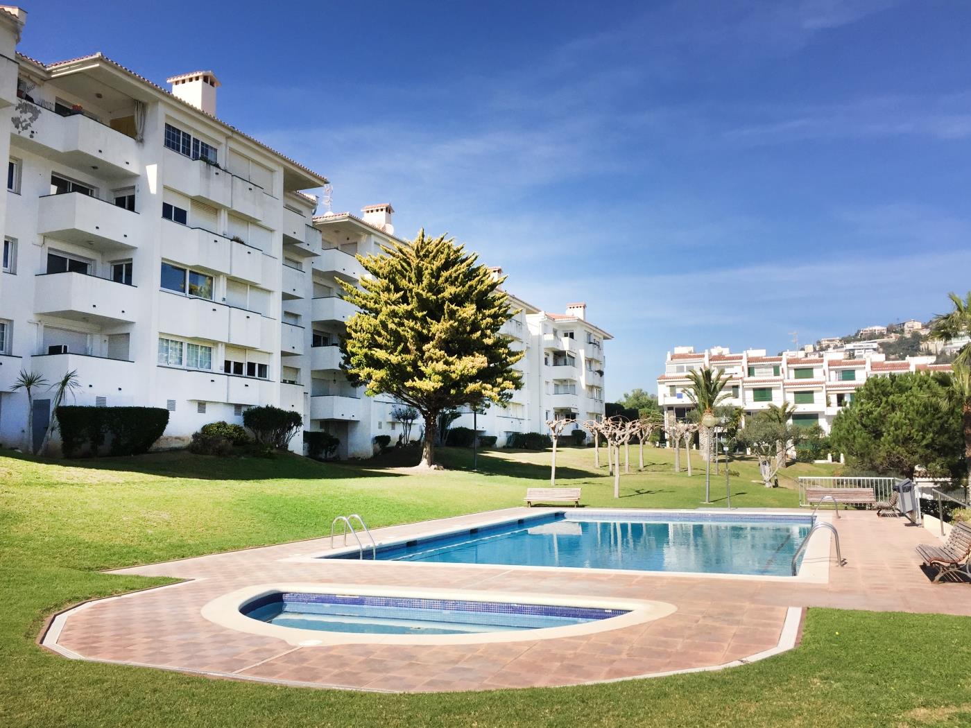 HARBOUR LOFT Vistas al mar, piscina, AC y wifi junto al puerto de Sitges en SITGES