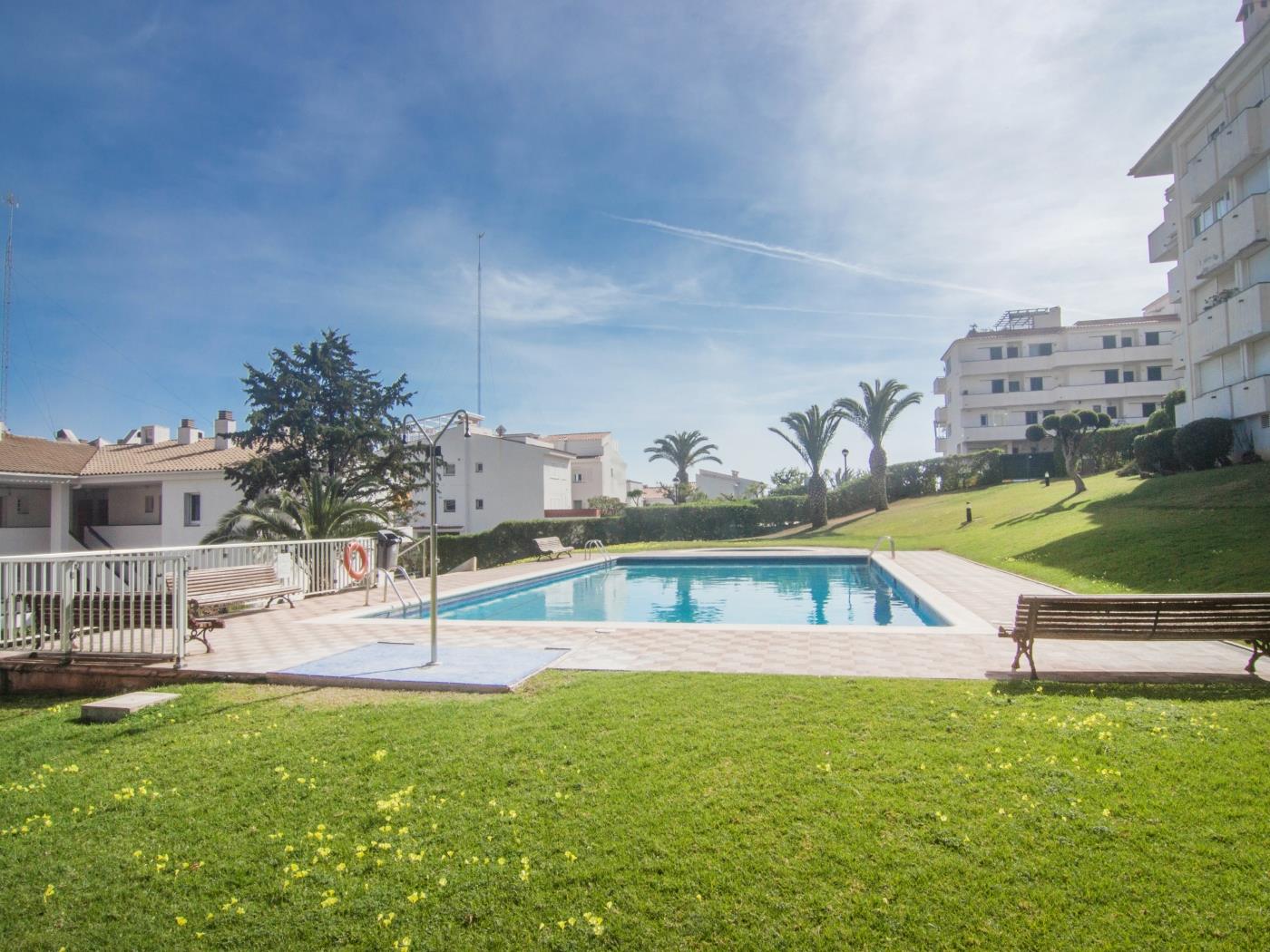 HARBOUR LOFT Vistas al mar, piscina, AC y wifi junto al puerto de Sitges en SITGES