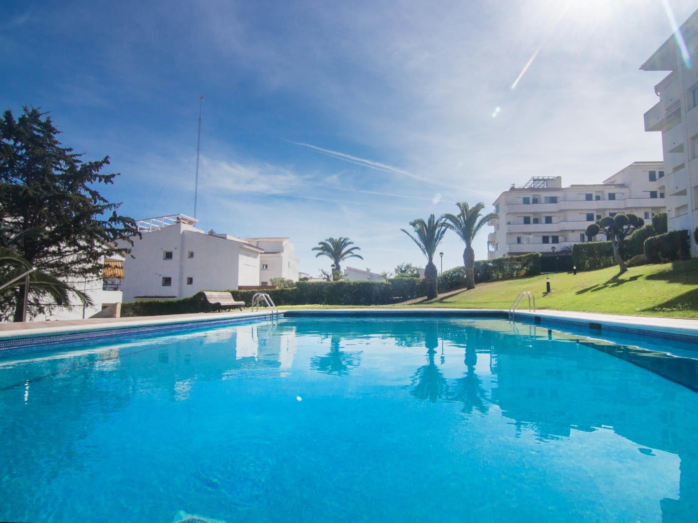 HARBOUR LOFT Vistas al mar, piscina, AC y wifi junto al puerto de Sitges en SITGES