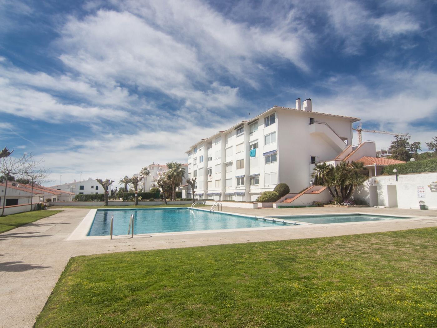 PALM VIEW BY BLAUSITGES Fantastic ocean front apt, stunning sea views and pool. in SITGES